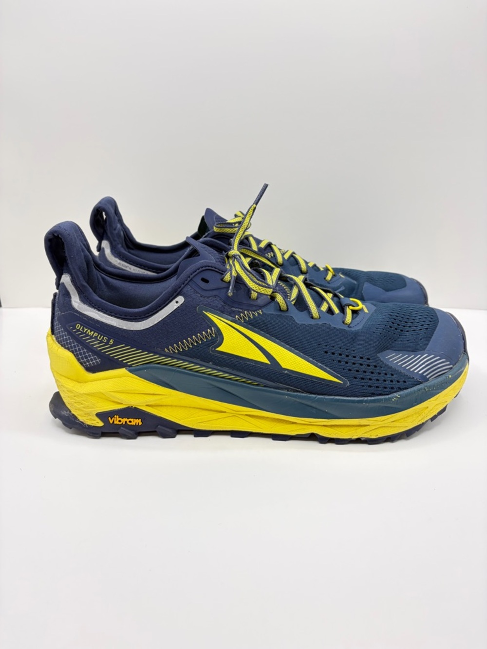 ALTRA Men’s Size 12 Olympus 5 Blue/Gold Sneakers Sporty Running Athletic